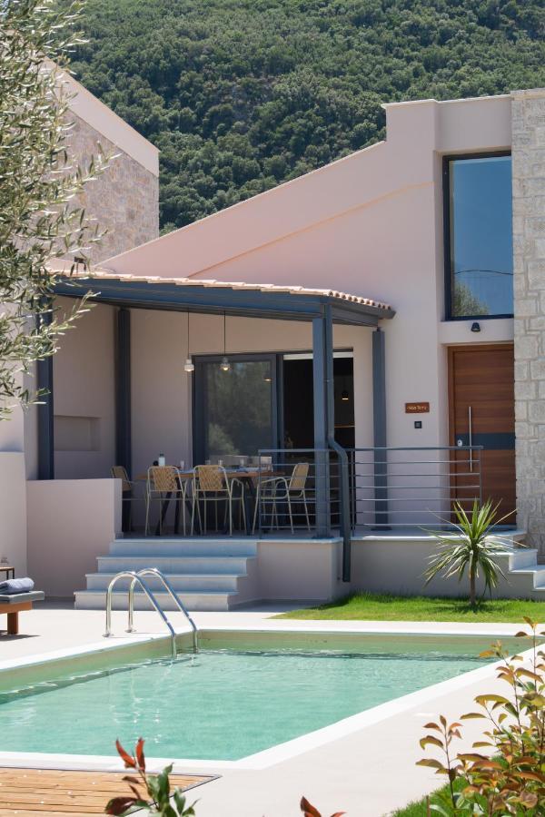Rizomata Luxury Vila