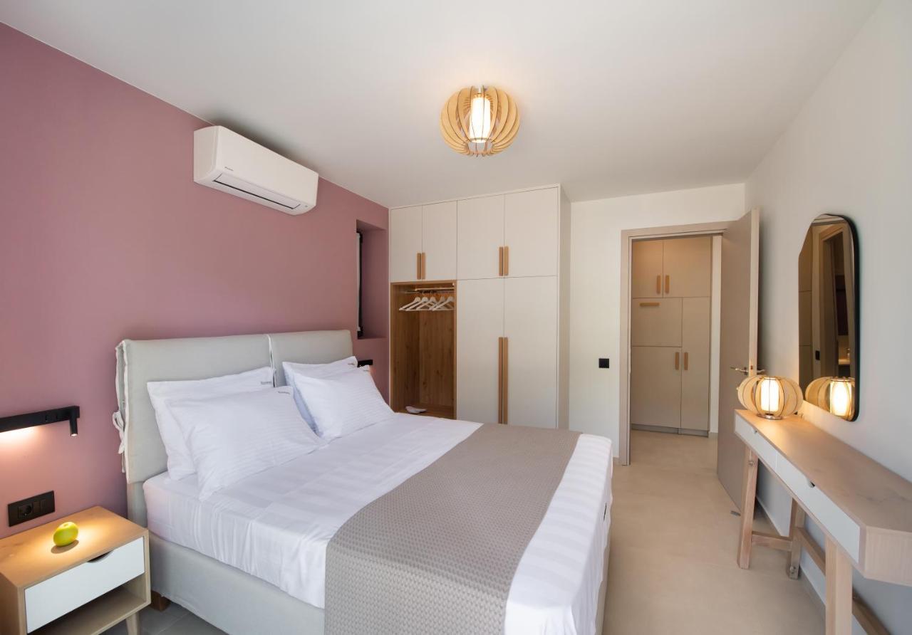Rizomata Luxury Villa *