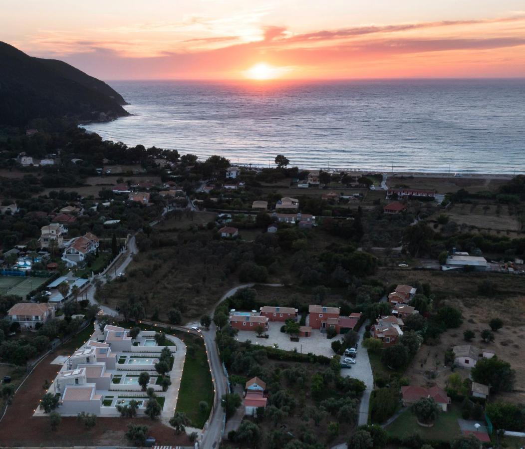 Rizomata Luxury Villa *